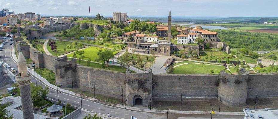 Diyarbakir-kontrollu-normallesme-surecinde-tarih-doga-ve-lezzet-tutkunlarini-agirlamaya