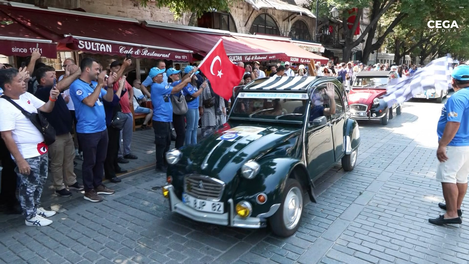 Istanbul Ipek Yolu Rallisi Sultanahmet Meydanindan Basladi 66Af58Ff1A6Bc