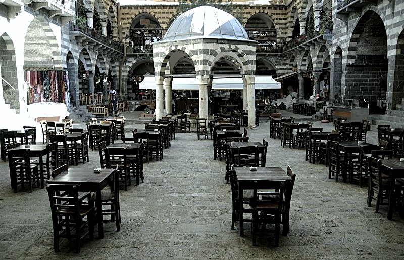 Diyarbakır'da han yaptırdı çatışmada öldü