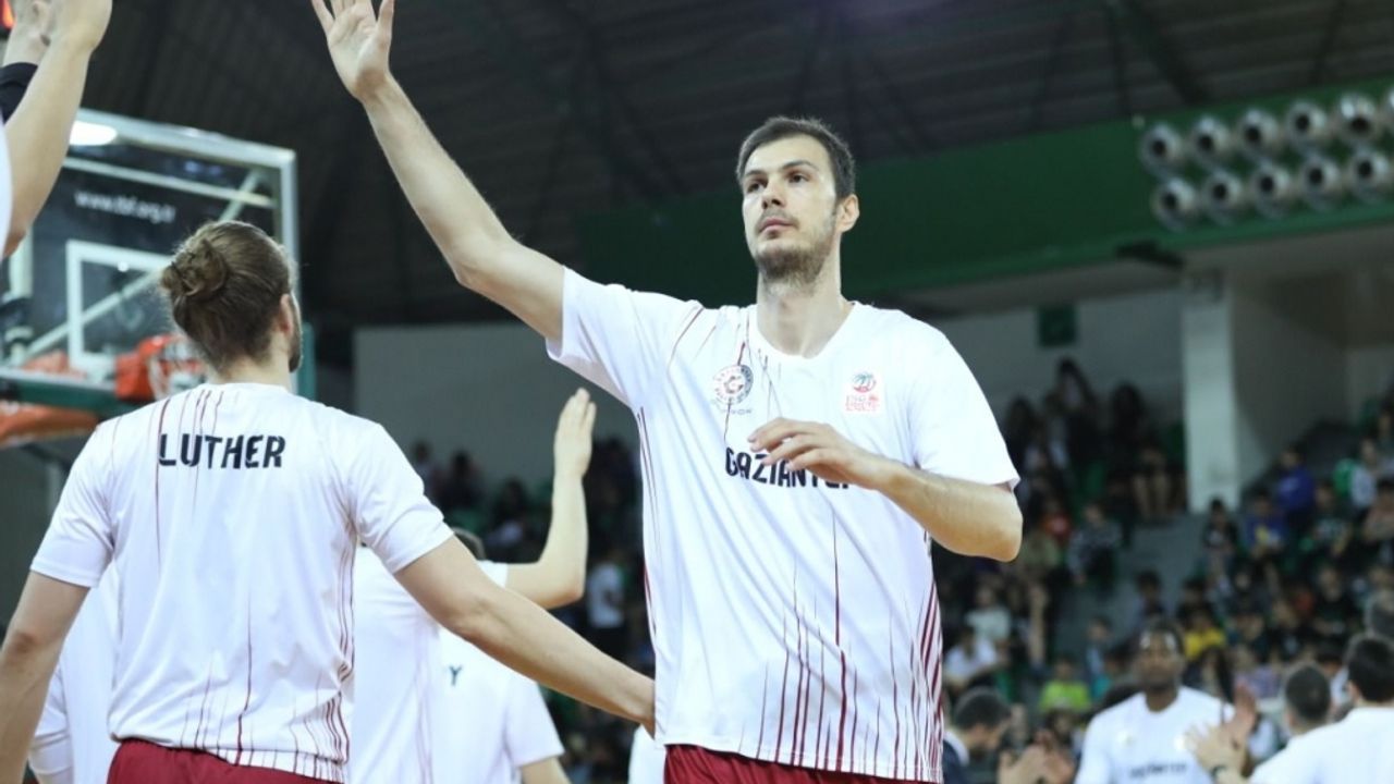 Gaziantep Basketbol, Duşan Cantekin'i transfer etti