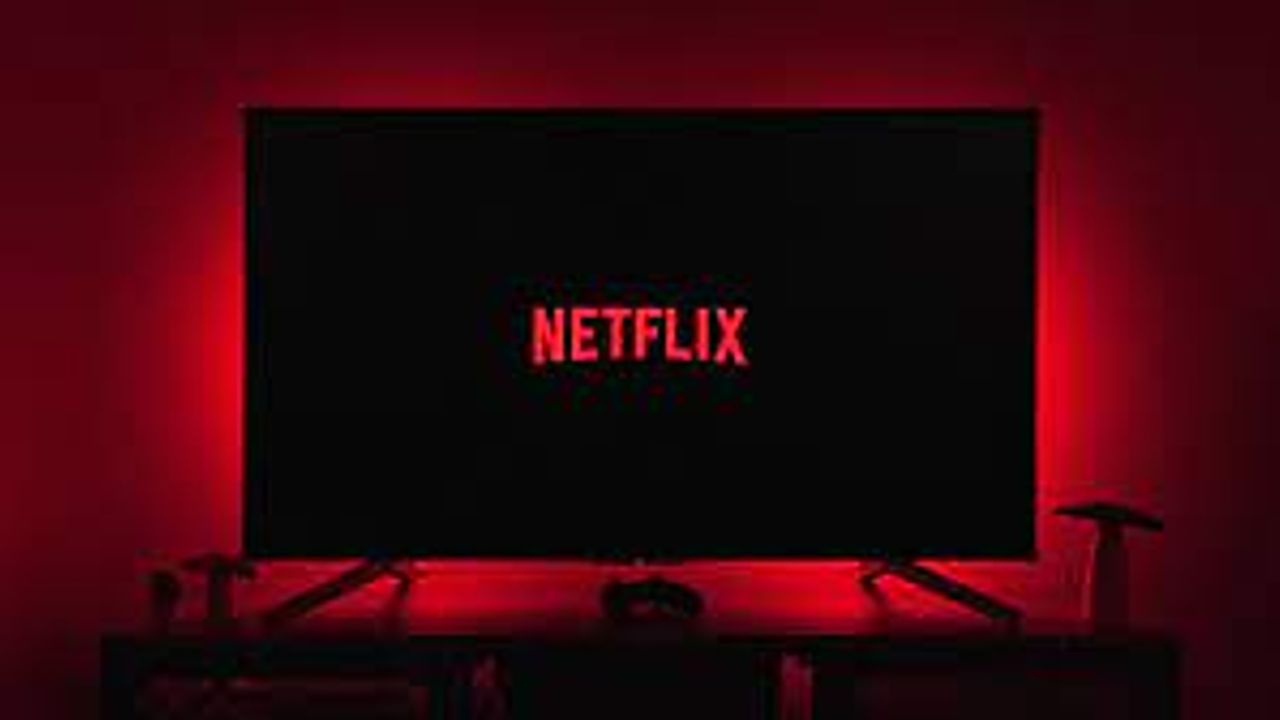 "Netflix Dizi Senaryosu Yazarlığı" dersinde ikinci dönem
