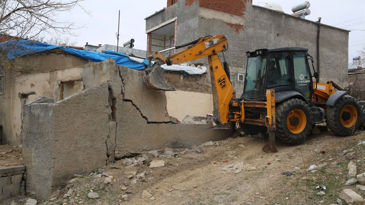 Diyarbakır’da 107 kaçak bina yıkılacak
