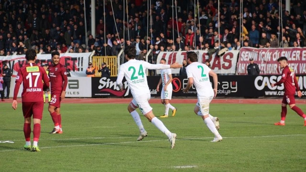 Amedspor, 4 futbolcusunu Diyarbakır’da bıraktı