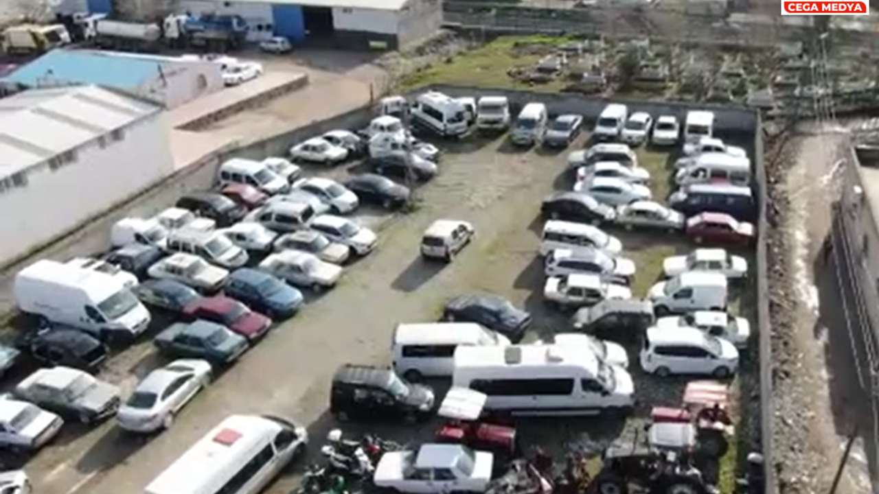 Diyarbakır’da yediemindeki araçlar sahibini bekliyor