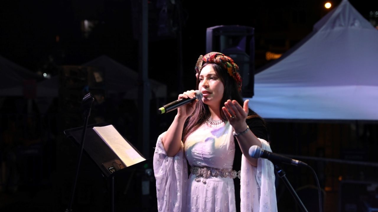 Diyarbakır'da kadın dengbejden konser