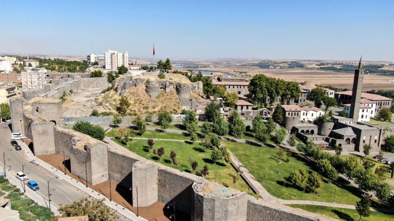 Diyarbakır'da halkın kararıyla ''en güzel'' ilçe belirlendi