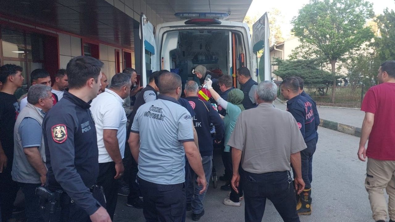 Sulama kanalı düştü, annesi kurtardı