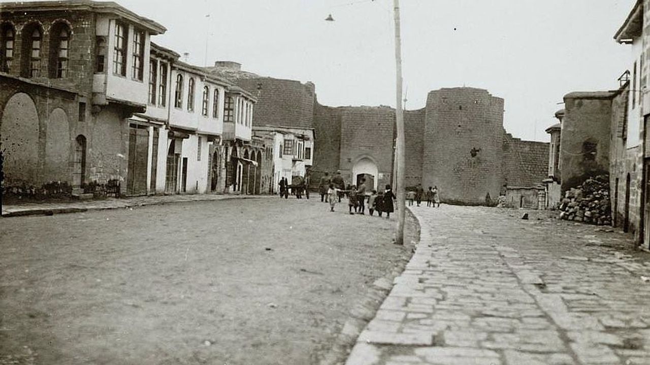 Diyarbakır İzzetpaşa'dan zamanda donmuş bir kare