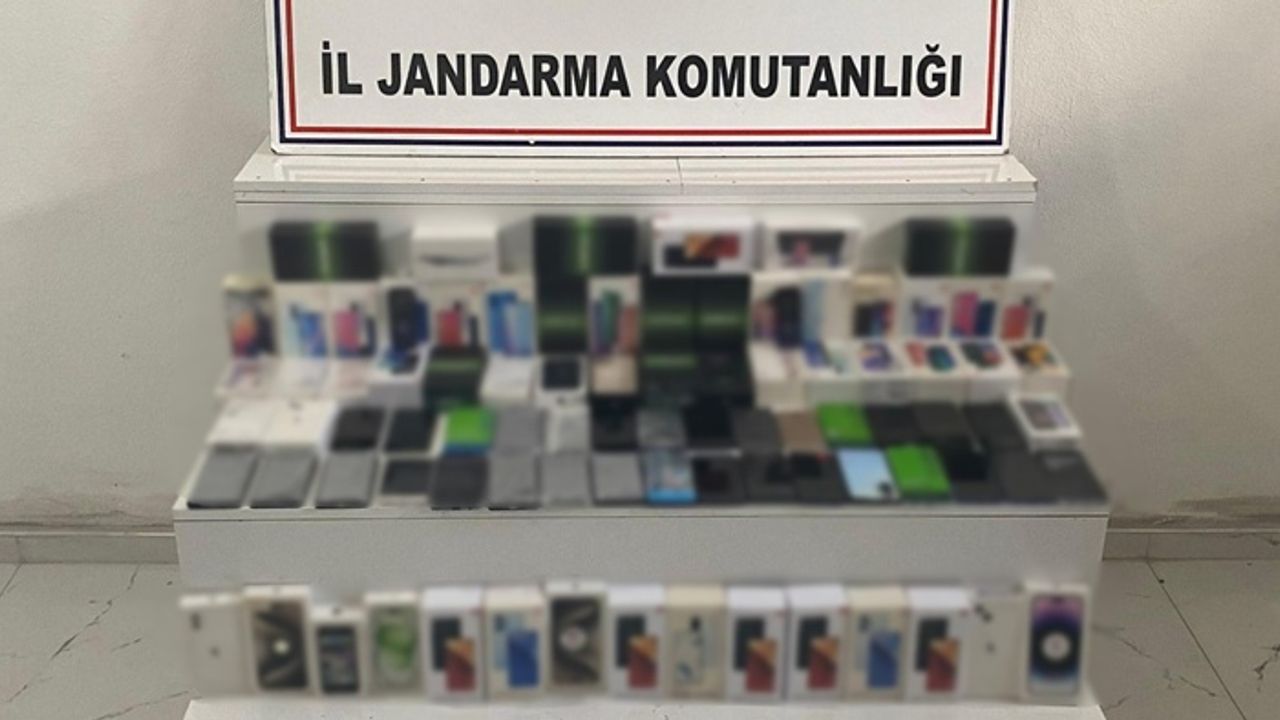 2 milyon TL değerinde kaçak telefon ele geçirildi