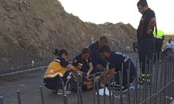 Diyarbakır'da minibüs menfeze çarptı: 9 yaralı