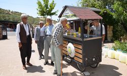 Diyarbakır'da vatandaşa  buz gibi  limonata ikramı