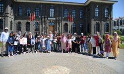 Diyarbakır'da öğrenciler tarihi mekanları gezdi