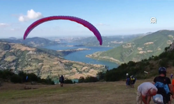 Yamaç paraşütü pilotunun zor anları