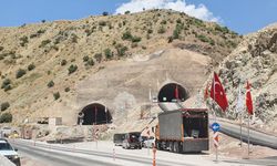 Yüksekova-Hakkari-Van tünellerinde ‘’ışık'’ göründü