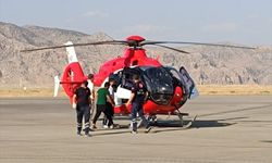 Şırnak'ta hasta kadın, ambulans helikopterle Diyarbakır'a nakledildi