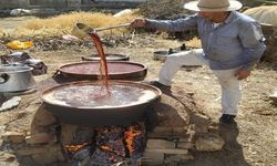 Odun ateşinde pekmez zamanı