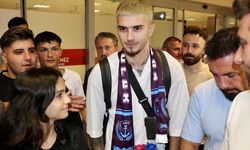 Trabzonspor'un kiraladığı Berat Özdemir, Trabzon'a geldi