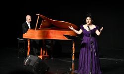 Diyarbakır’da, Kürt divası Chakar’dan muhteşem konser