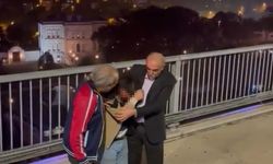 Abdurrahim Albayrak köprüde intihar girişimini engelledi