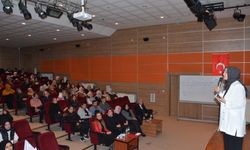 Diyarbakır'da “Kadın ve Ailede Psikolojik Şiddet" adlı konferans düzenlendi