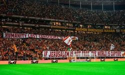 Galatasaray taraftarı Filistin için ses verdi! Kasımpaşa maçında anlamlı pankartlar ve tezahüratlar