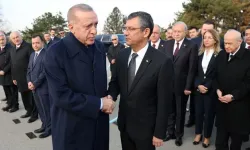 Cumhurbaşkanı Erdoğan ve CHP lideri Özel bir arada