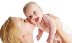 Bebeklerle şarkı söylemenin dil öğrenmelerindeki etkisi