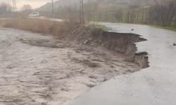 Şırnak’ta Sel: Dereler taştı, yol çöktü