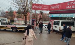 Diyarbakır'da minibüs markete girdi: 5 yaralı