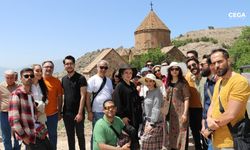 İranlı turizmciler Akdamar Adası’nda