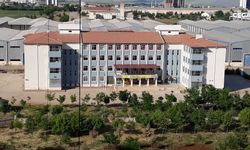 Diyarbakır’da okulda müdürü 3 yerinden bıçakladılar