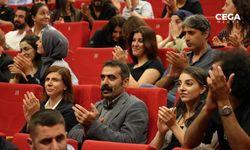 Diyarbakır Büyükşehir Eş Başkanları "Qral û Travîs" oyununu izledi