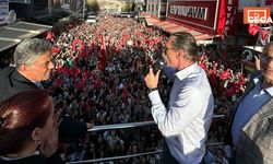 Erdal Beşikçioğlu seçim zaferini erik dalı oynayarak kutladı