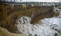Sibirya'nın ''yeraltı dünyasına açılan kapısı'' her yıl büyüyor