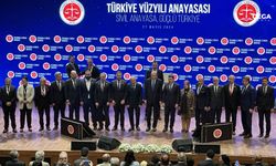 Erdoğan: Darbecilerin çizdiği anayasa ile yola devam edemeyiz