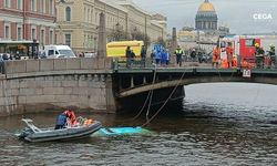 Yolcu otobüsü nehre uçtu: 4 can kaybı