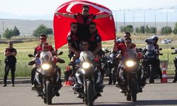 Diyarbakır'da Motosikletli Yunuslardan gösteri