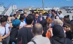 Diyarbakır yolcuları, İstanbul’da 3 saat uçakta bekletildi