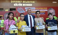 Spora teşvik amacıyla 1 milyon 268 bin ayakkabı dağıttılar