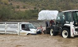 Diyarbakır'da aşırı yağışta mahsur kaldı