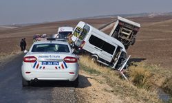 Diyarbakır’da 15'i öğretmen, 17 kişi, yaralandı