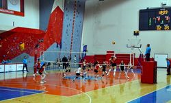 Diyarbakır Büyükşehir Genç Kadınlar Voleybol Takımı finalde