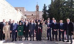 Mardin'deki Süryanilerden Doğuş Bayramı kutlaması