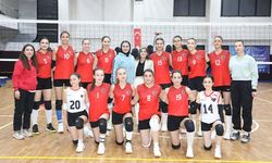 Van’daki voleybol maçında kadın dayanışması