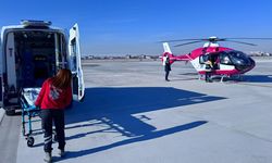 Hamile kadın ambulans helikopter ile Van'a getirildi