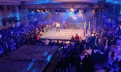 Düğün salonunda kick boks müsabakası