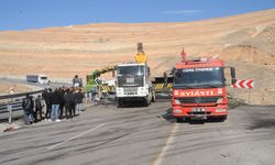 Şırnak'ta tır şarampole yuvarlandı, 1 kişi öldü