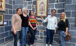 Diyarbakırlı ev hanımı Fatma Gökçe'den ilk kişisel sergi