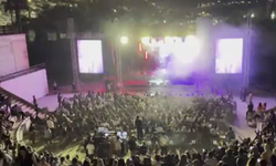 Manuş Baba hayranları ile buluştu
