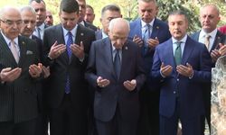 Bahçeli Türkeş’in mezarını ziyaret etti